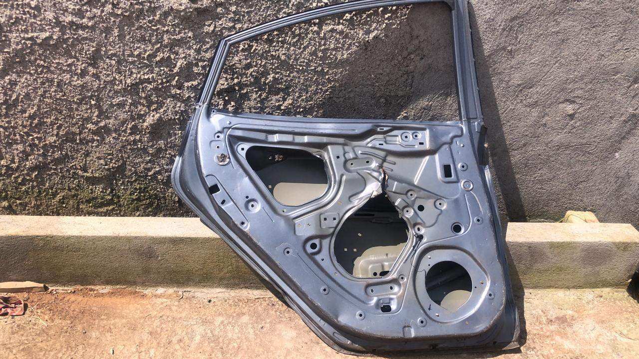 Puerta trasera izquierda Hyundai accent sedan 2012 2018 - Grupo Revisa