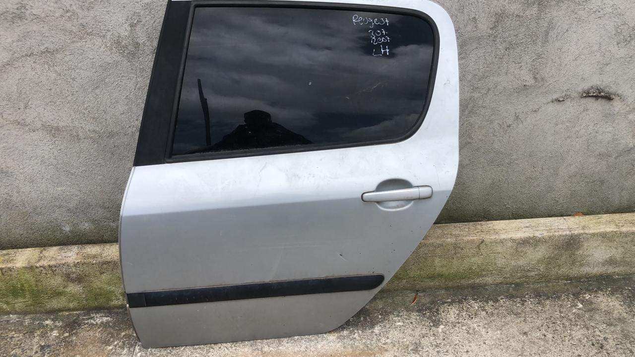 Puerta trasera izquierda peugeot 307 2002 2006 - Grupo Revisa