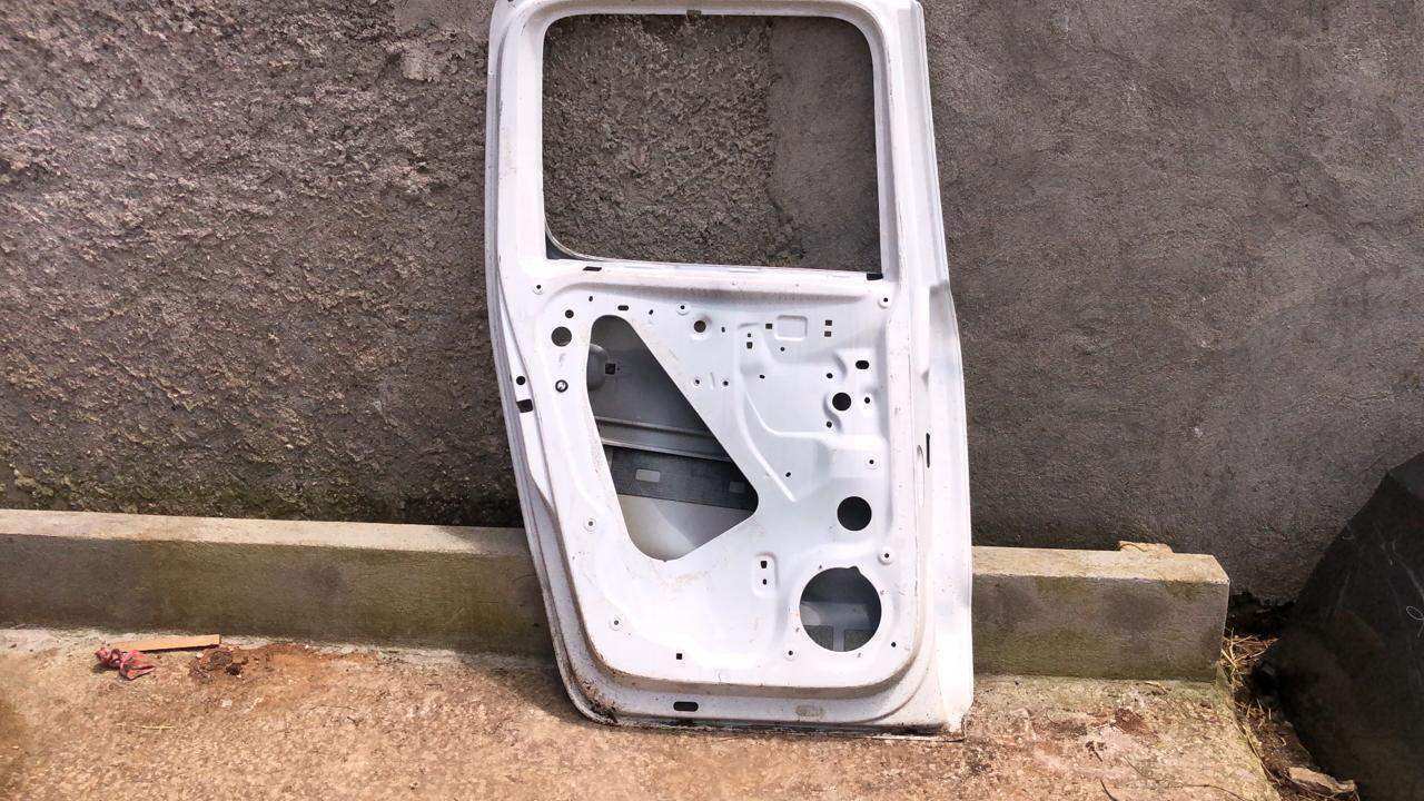 Puerta trasera izquierda Volkswagen amarok 2012 2020 - Grupo Revisa