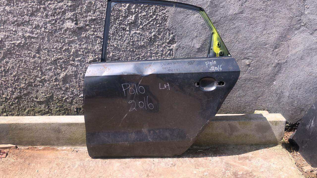 Puerta trasera izquierda Volkswagen polo sedan 2015 2019 - Grupo Revisa