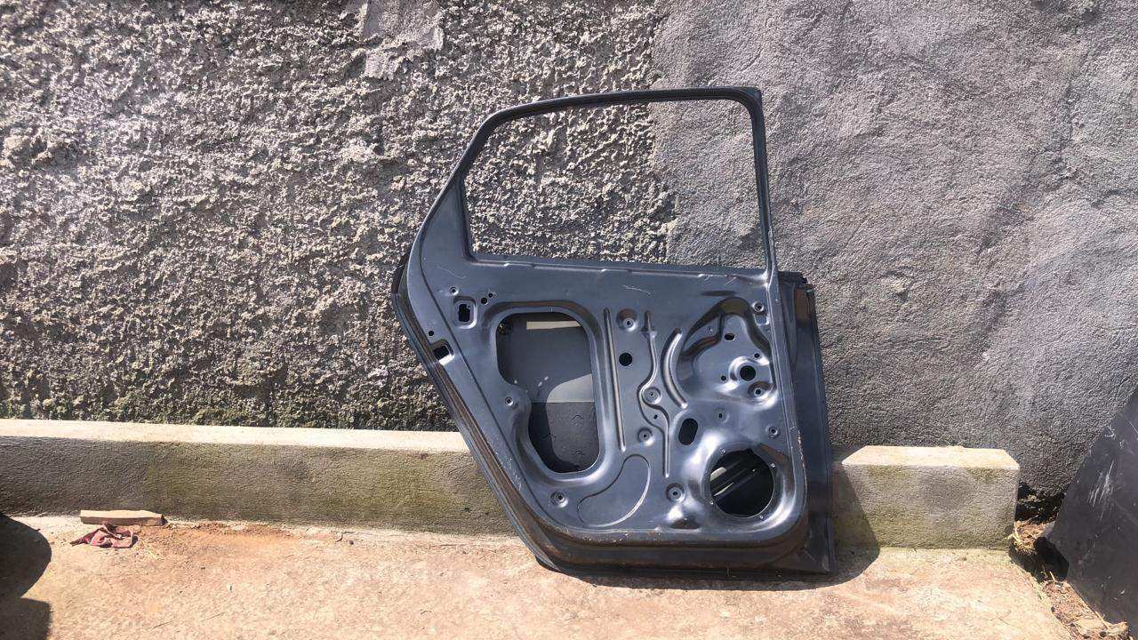 Puerta trasera izquierda Volkswagen polo sedan 2015 2019 - Grupo Revisa