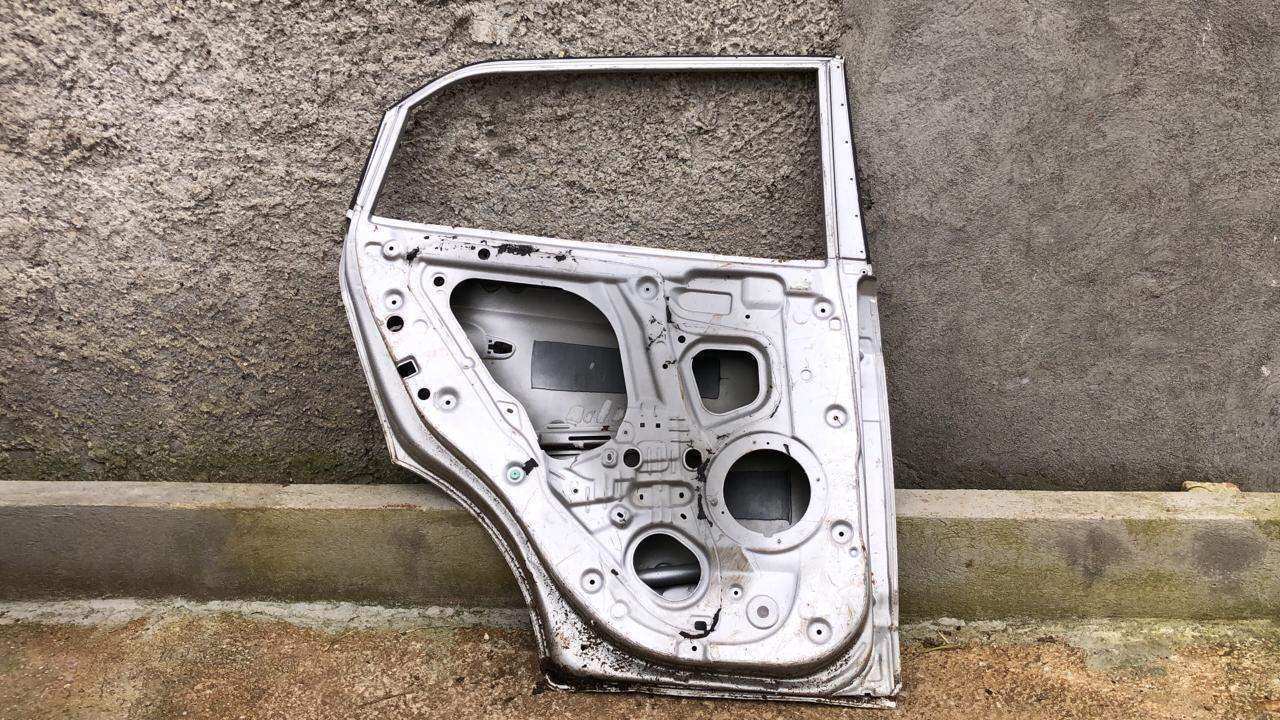 Puerta trasera izquierdo Hyundai crera 2014 2019 - Grupo Revisa