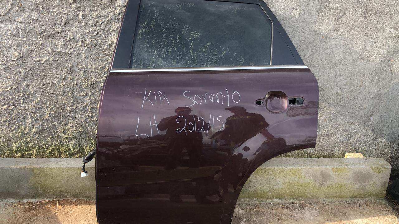 Puerta trasero izquierdo kia sorento 2010 2015 - Grupo Revisa