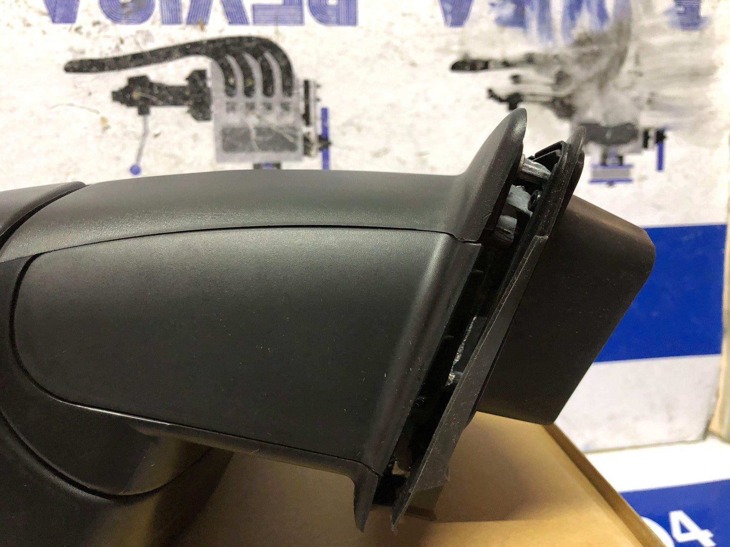 Retrovisor derecho Ford ranger 2012 2020 (9 espigas) - Grupo Revisa
