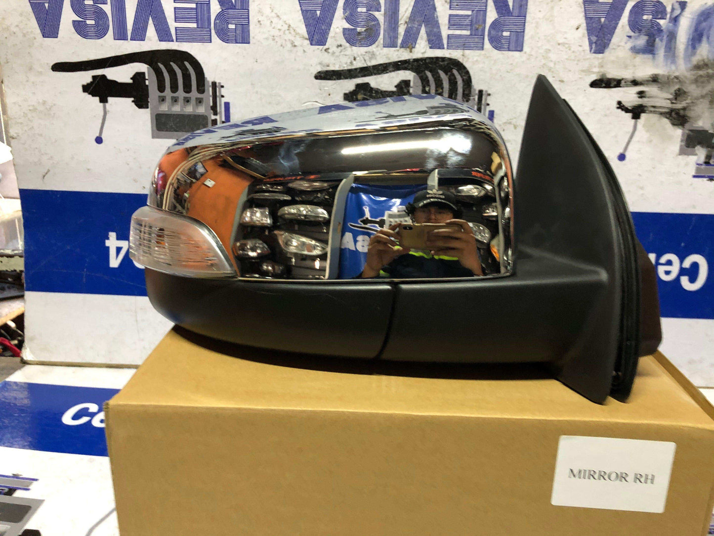 Retrovisor derecho Ford ranger 2012 2020 (9 espigas) - Grupo Revisa