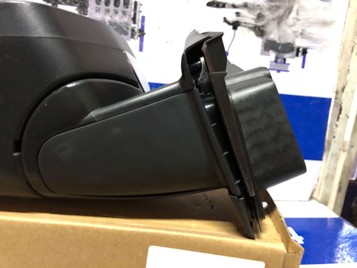 Retrovisor izquierdo Ford ranger 2012 2020 ( 9 espigas ) - Grupo Revisa