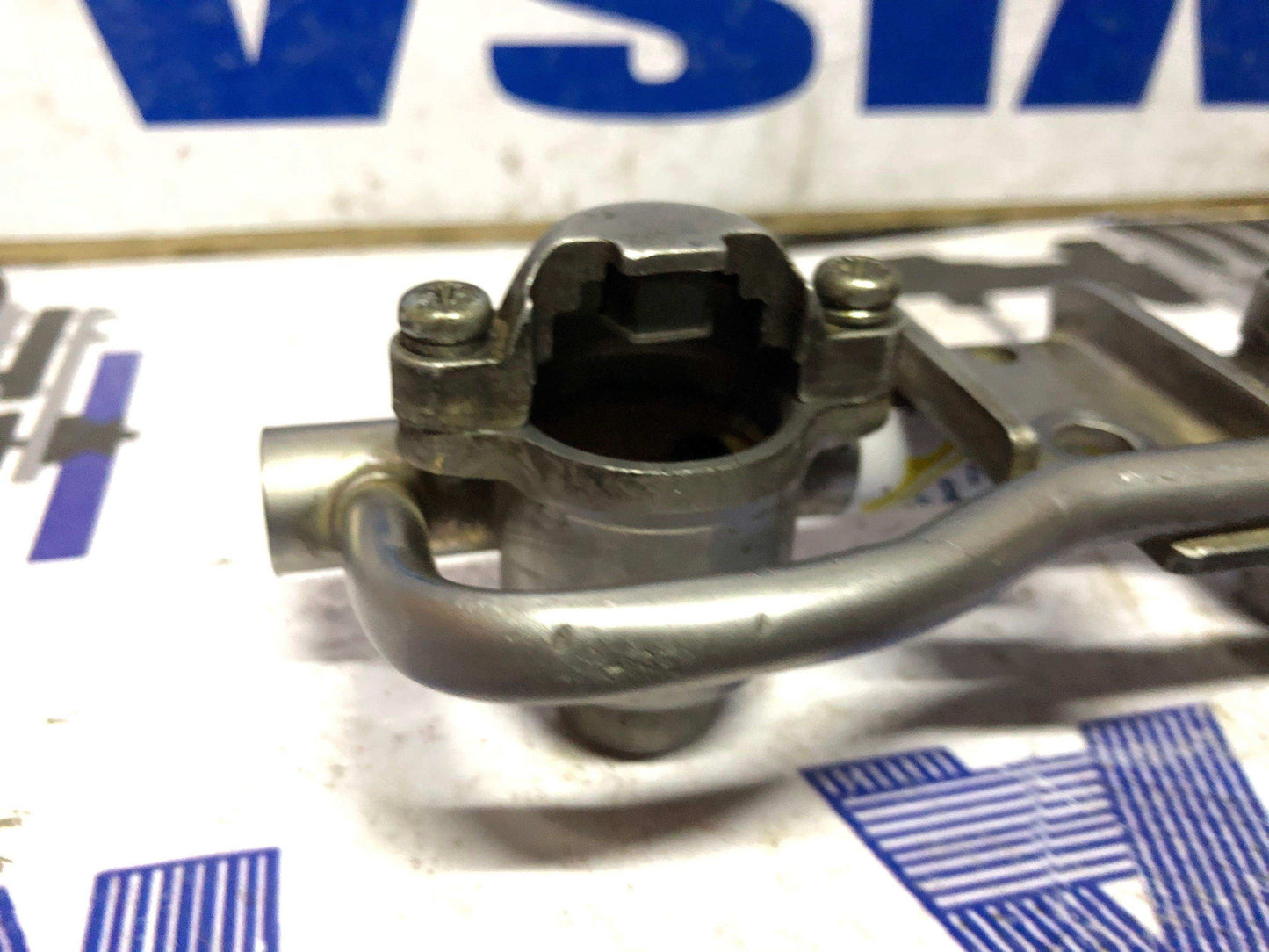 Riel de inyectores Nissan Frontier urvan 1998 2004 2.4l gasolina - Grupo Revisa