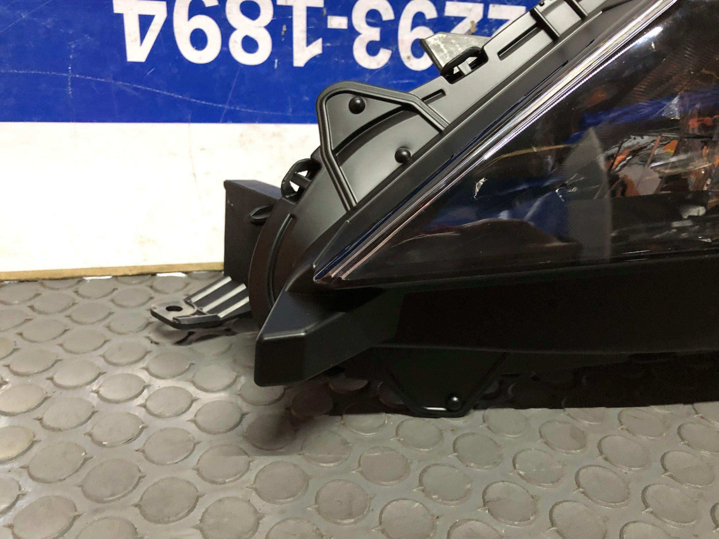Silvin derecho izquierdo Mitsubishi l200 2019 2022 no led - Grupo Revisa
