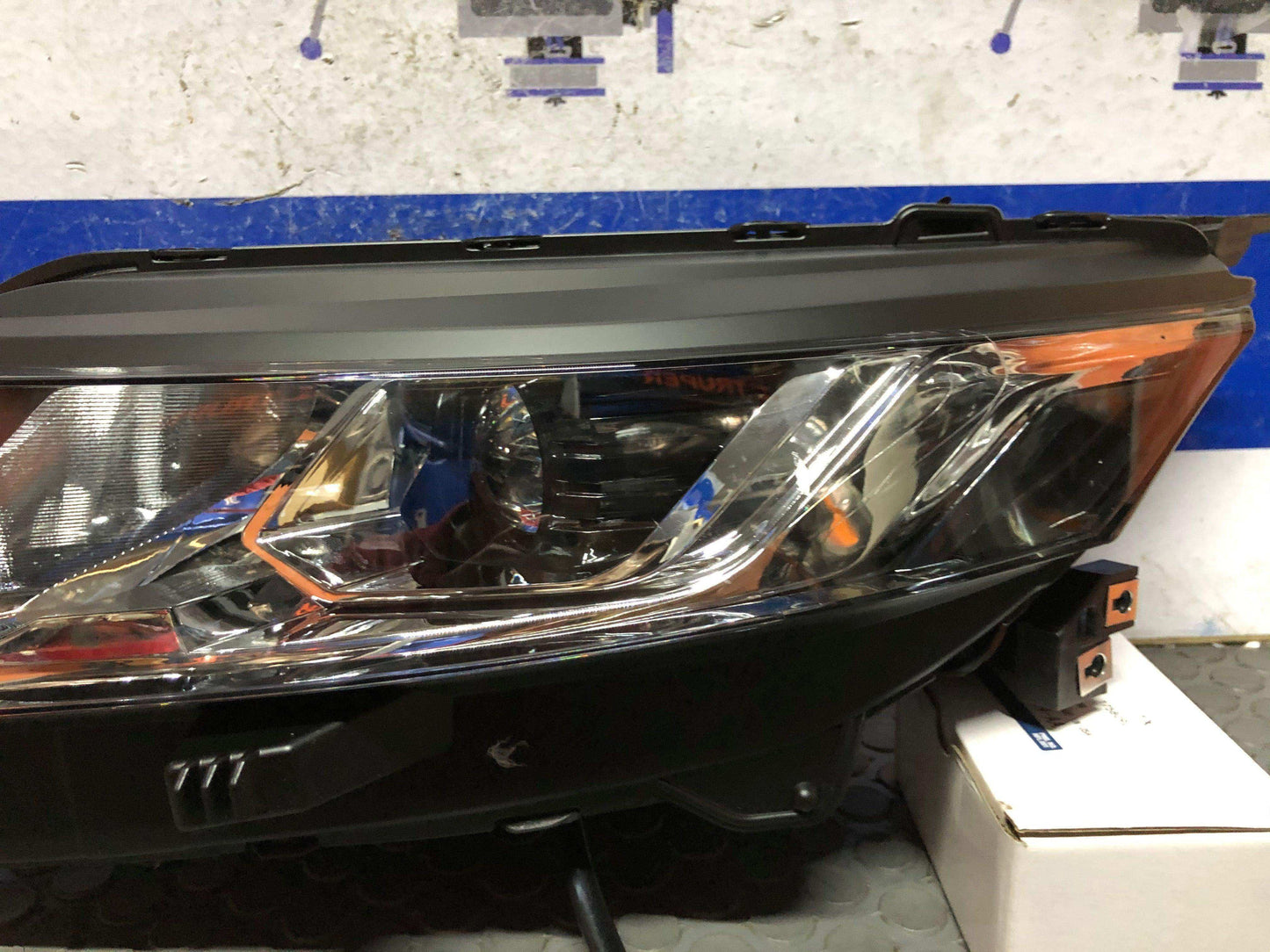 Silvin derecho izquierdo Mitsubishi l200 2019 2022 no led - Grupo Revisa