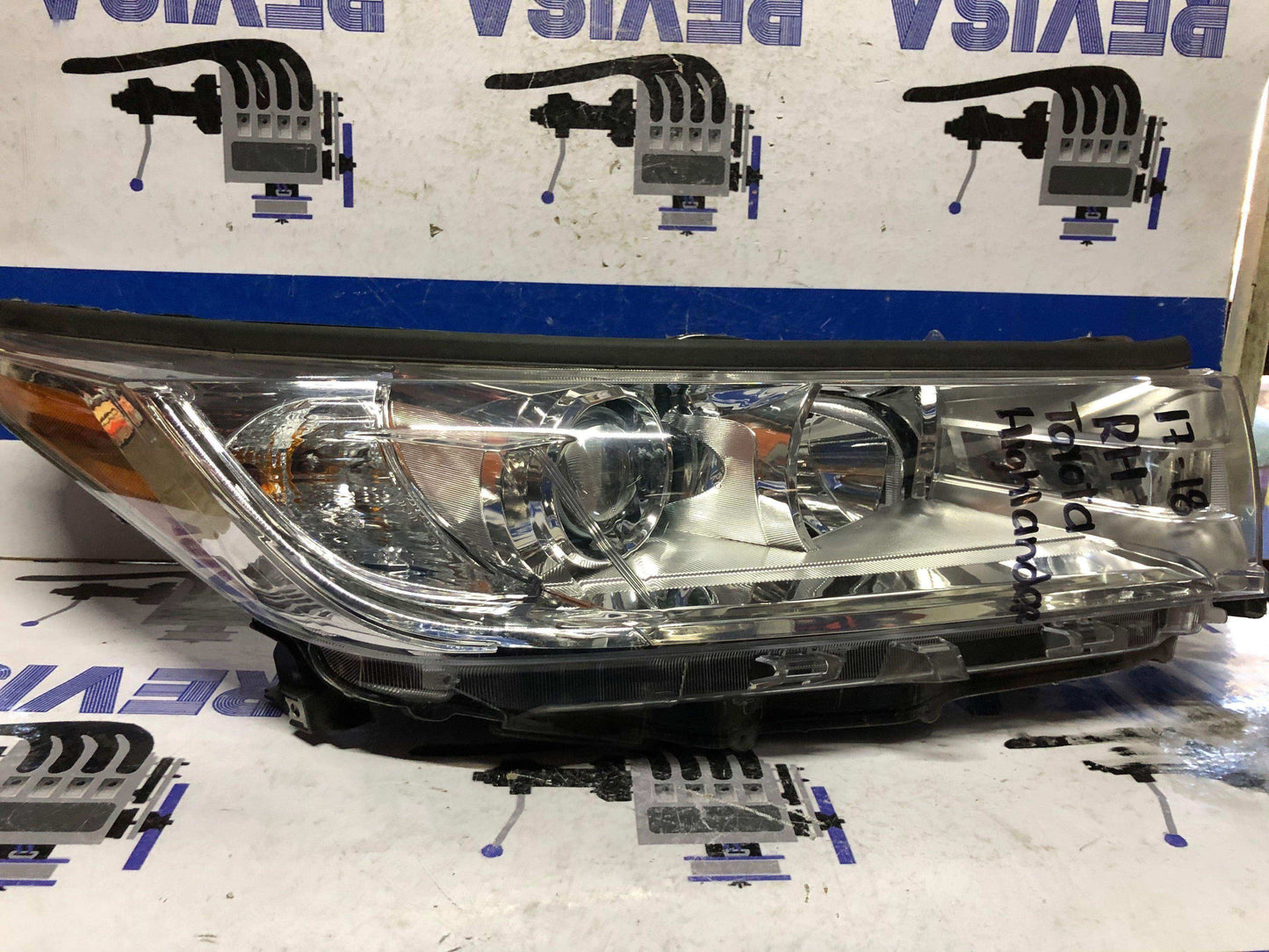Silvin derecho Toyota Highlander 2017 2019 ( 20-9921-00-1n ) - Grupo Revisa