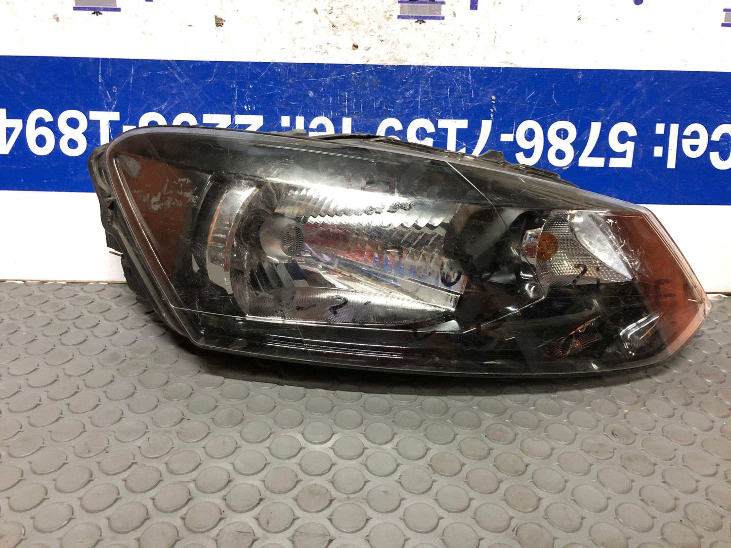 Silvin derecho Volkswagen polo 2009 2014 (89503292)(6r1 941 016 e) - Grupo Revisa