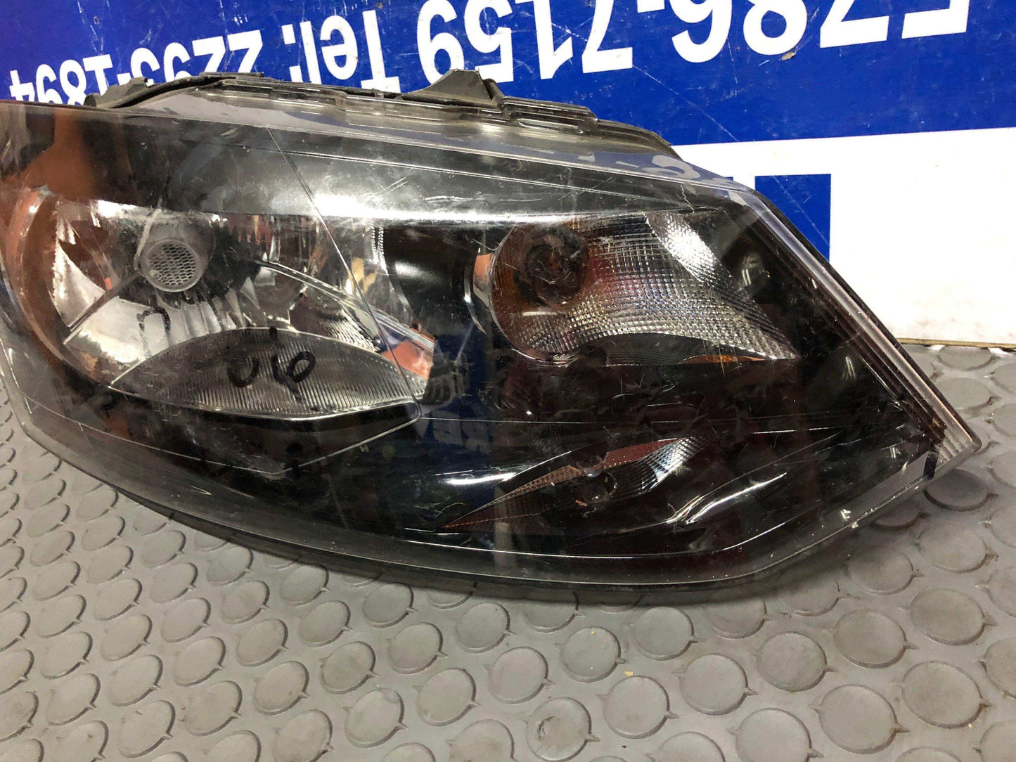 Silvin derecho Volkswagen polo 2009 2014 (89503292)(6r1 941 016 e) - Grupo Revisa