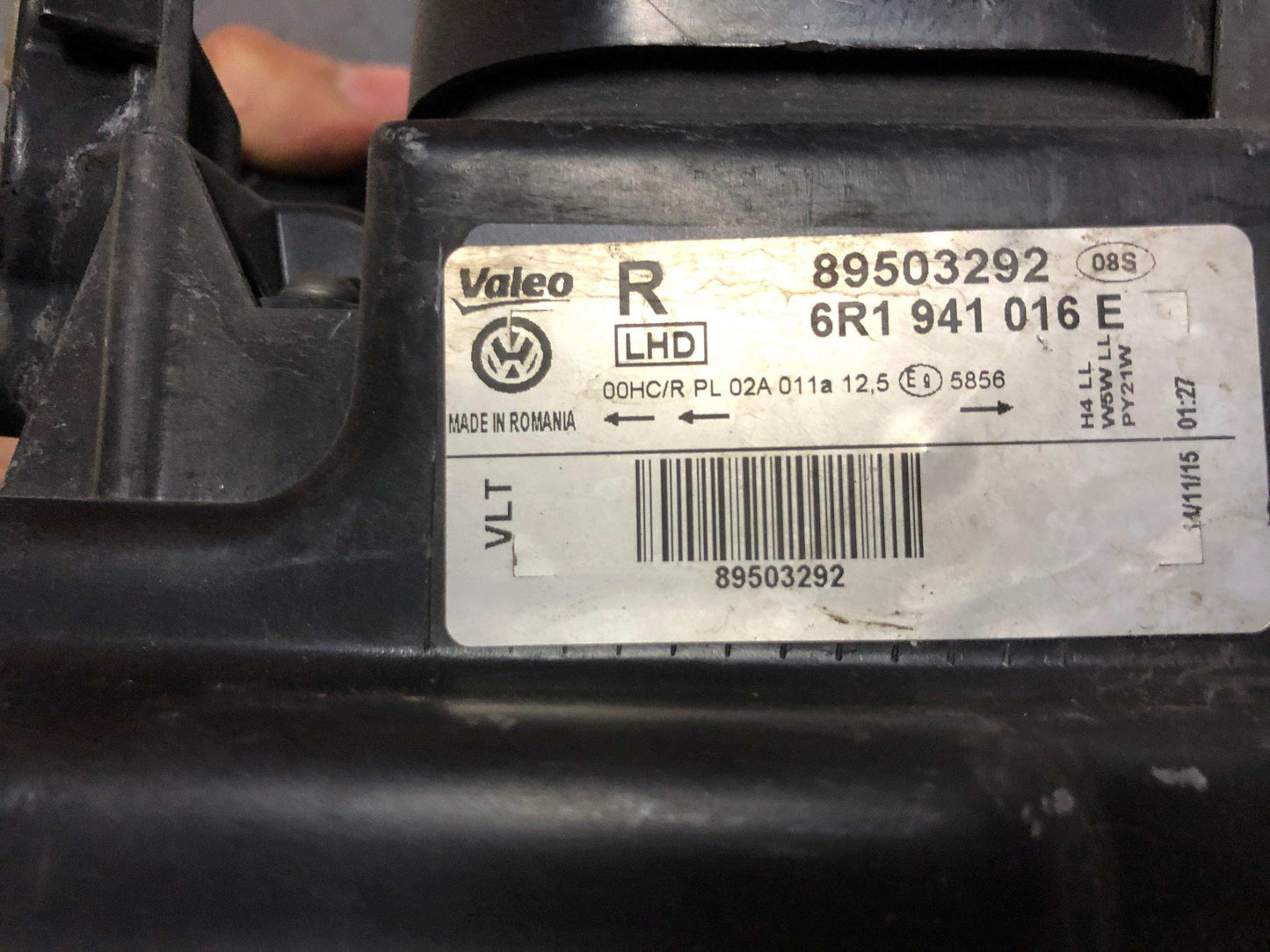 Silvin derecho Volkswagen polo 2009 2014 (89503292)(6r1 941 016 e) - Grupo Revisa