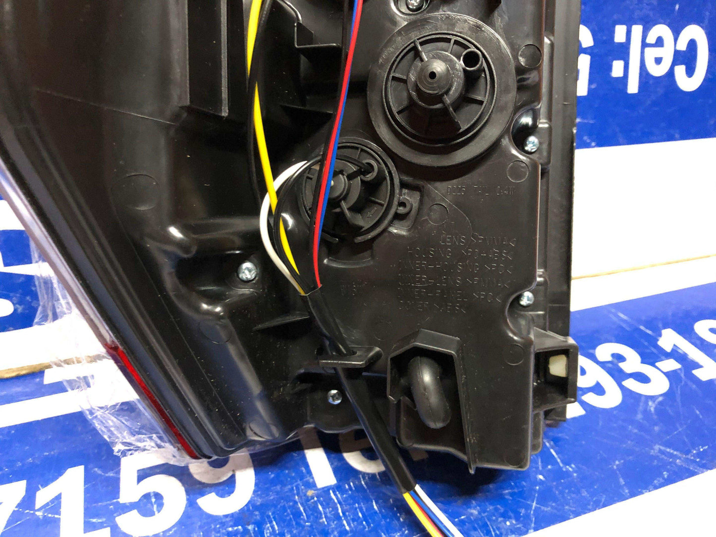 Stop derecho Mitsubishi l200 2019 2021 (8330B211) - Grupo Revisa