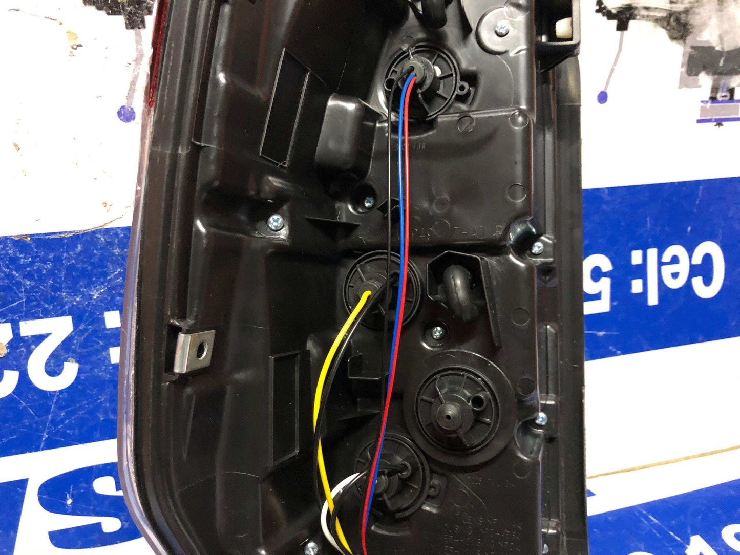 Stop derecho Mitsubishi l200 2019 2021 (8330B211) - Grupo Revisa