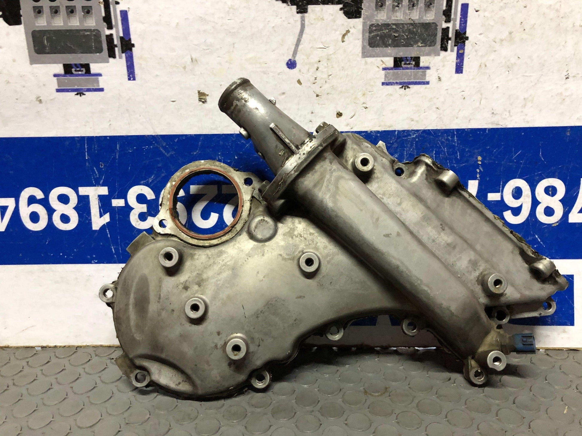 Tapa frontal de motor Nissan urvan frontier 2008 2013 (130362w203) 3.0l - Grupo Revisa