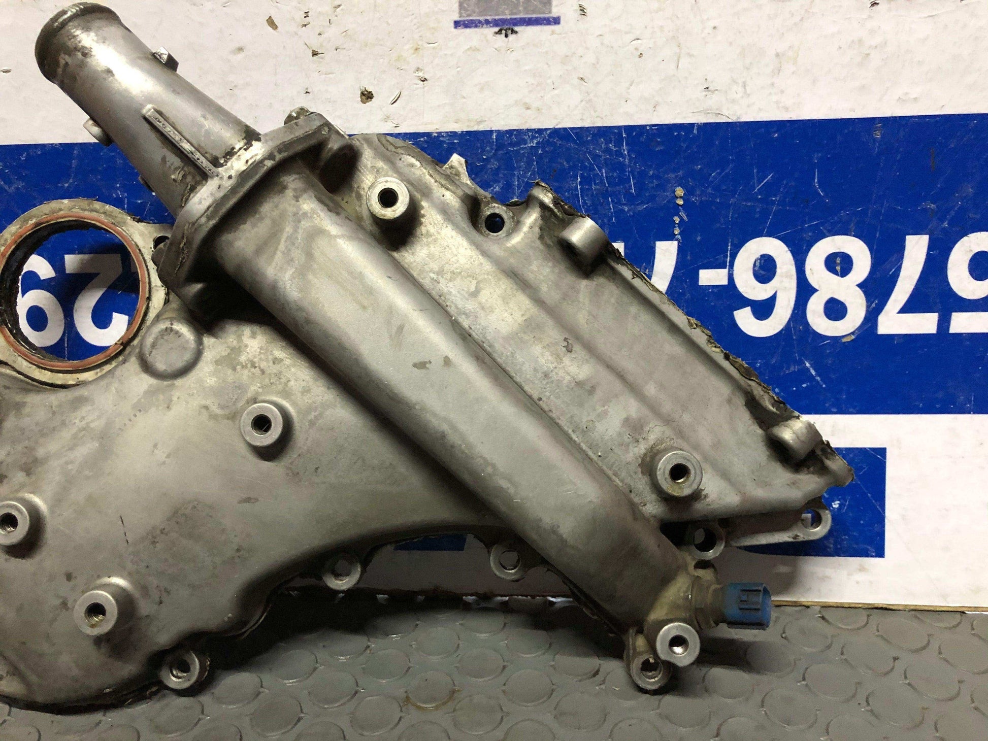 Tapa frontal de motor Nissan urvan frontier 2008 2013 (130362w203) 3.0l - Grupo Revisa