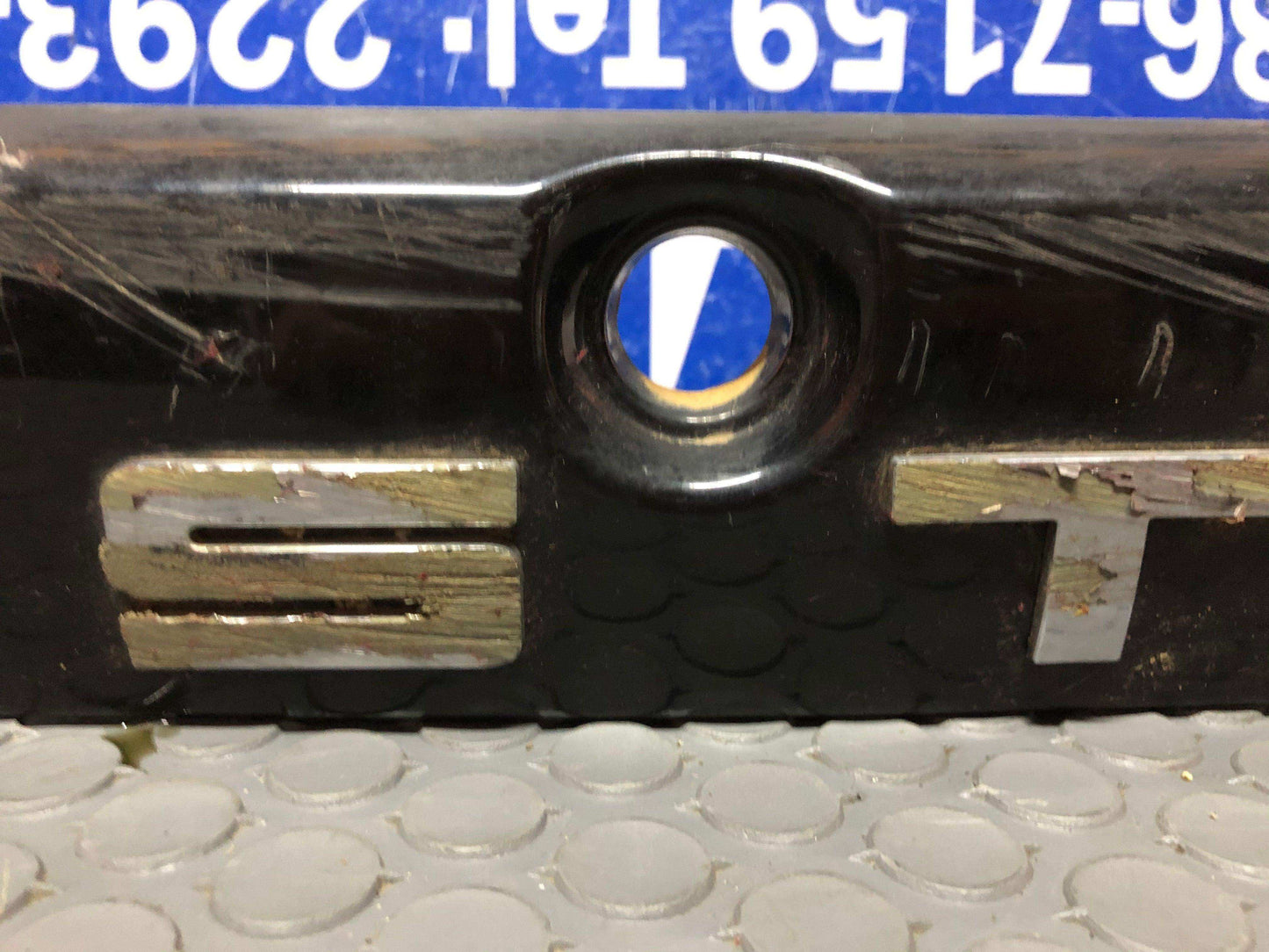 Tolva trasera de baúl Renault duster 2014 2020 (848100815r) - Grupo Revisa