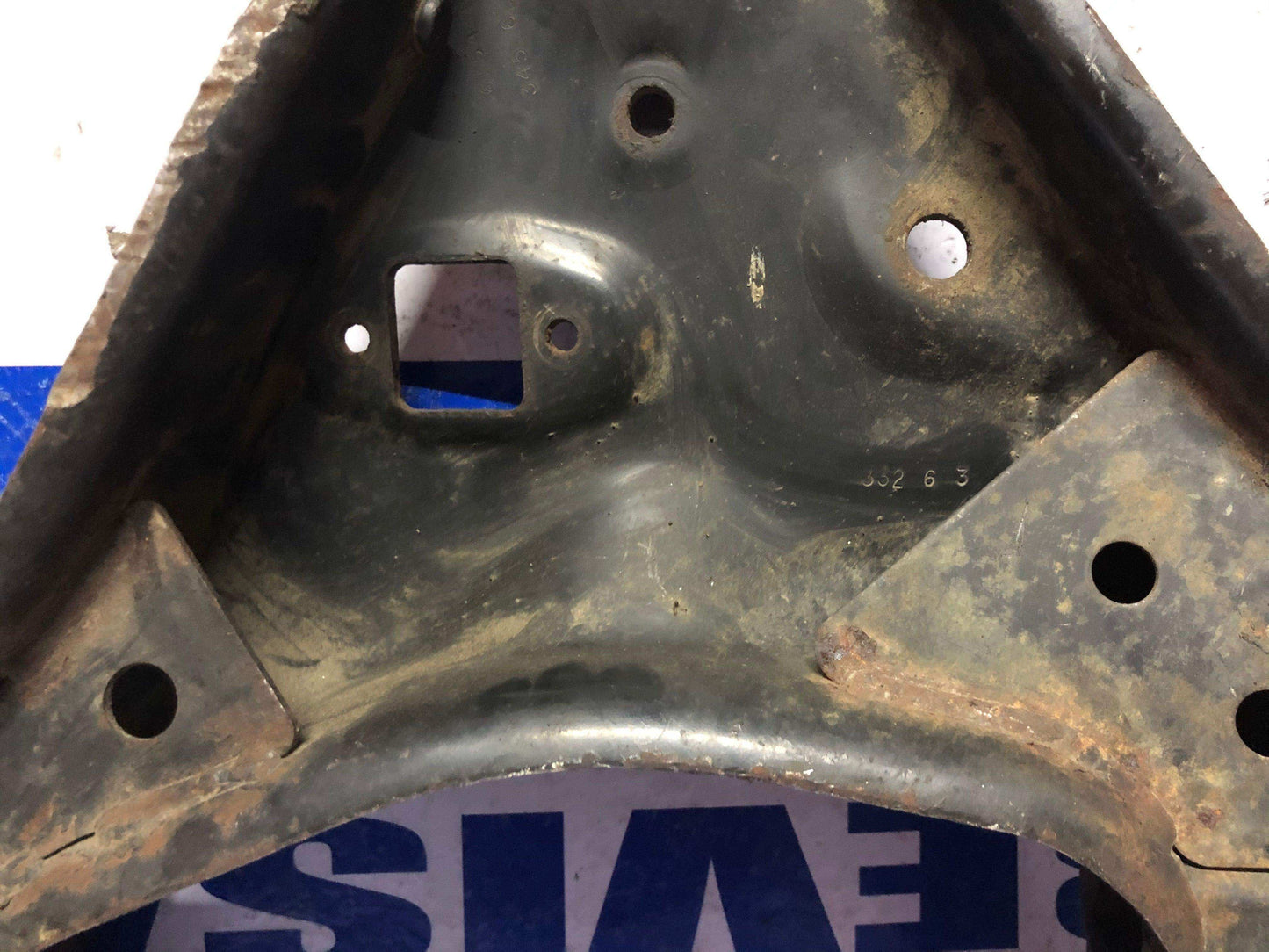 Muleta delantera inferior derecho Ford Explorer ranger 1998 2011 - Grupo Revisa 