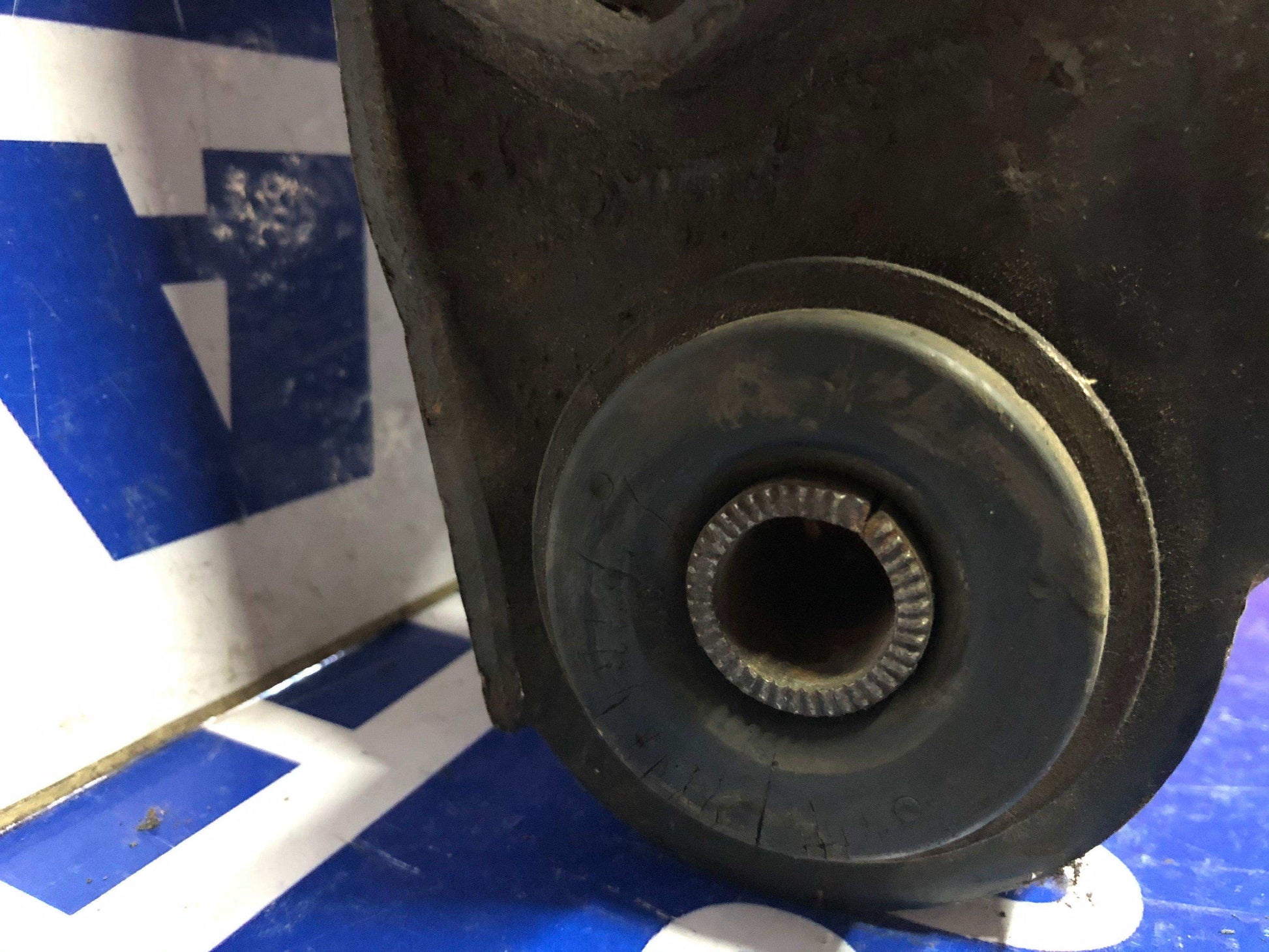 Muleta delantera inferior derecho Ford Explorer ranger 1998 2011 - Grupo Revisa 