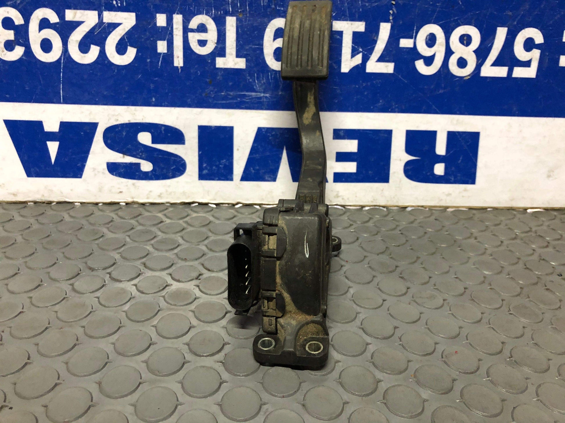 Pedal de aceleración Ford Focus 2004 2013 (4m51-9f836-ak) - Grupo Revisa 