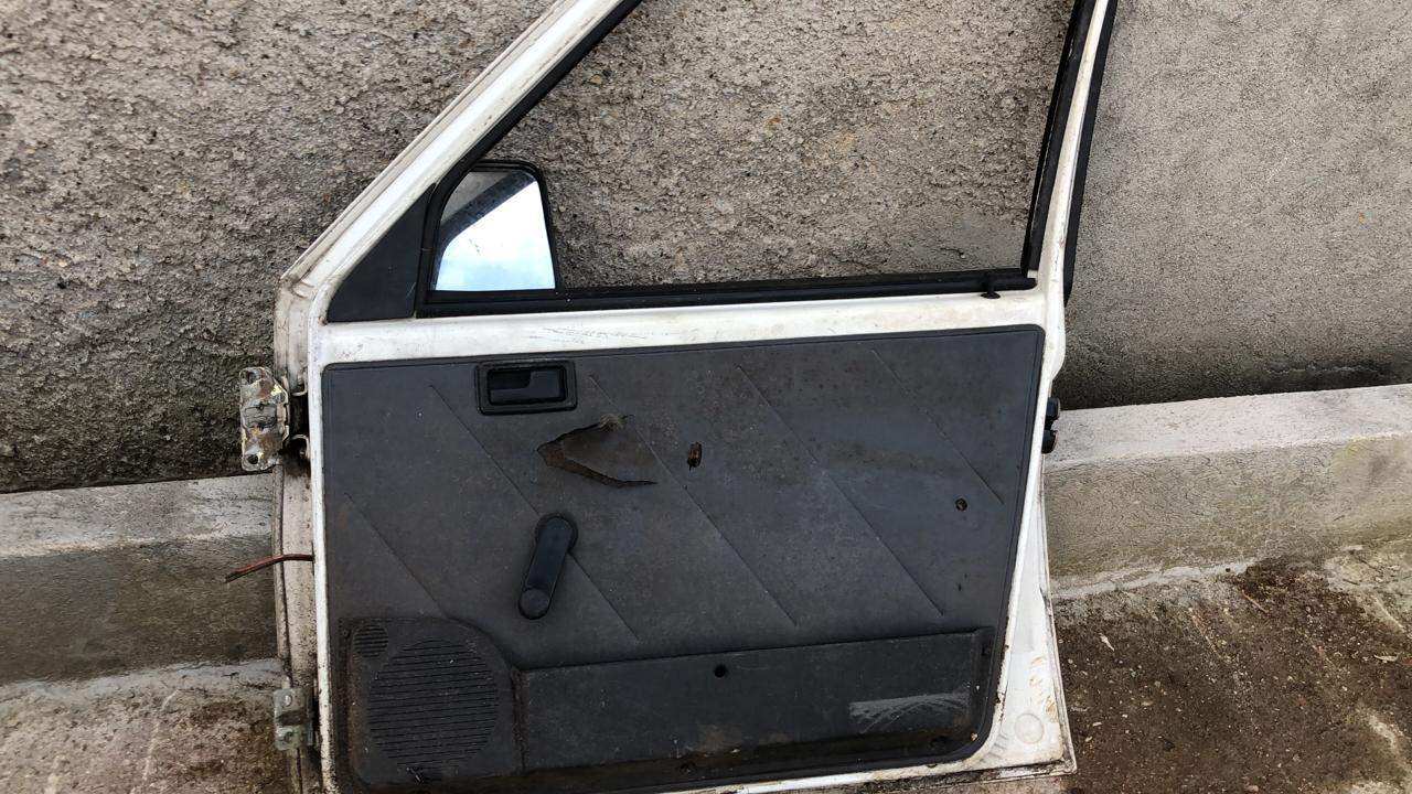 Puerta delantera derecha fiat fiorino 1995 2009 - Grupo Revisa 