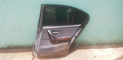 Puerta trasera derecha BMW 328i 2006-2010 - Grupo Revisa 