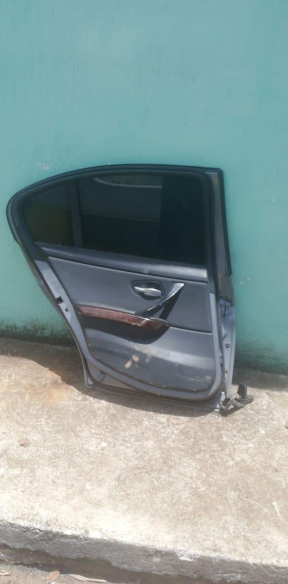 Puerta trasera izquierda BMW  328i 2006-2010 - Grupo Revisa 