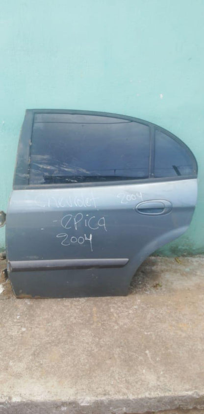 Puerta trasera izquierda Chevrolet Epica 2002-2005 - Grupo Revisa 