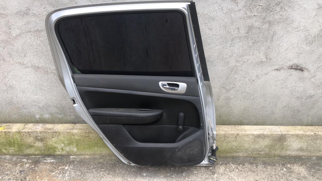 Puerta trasera izquierda peugeot 307 2002 2006 - Grupo Revisa 