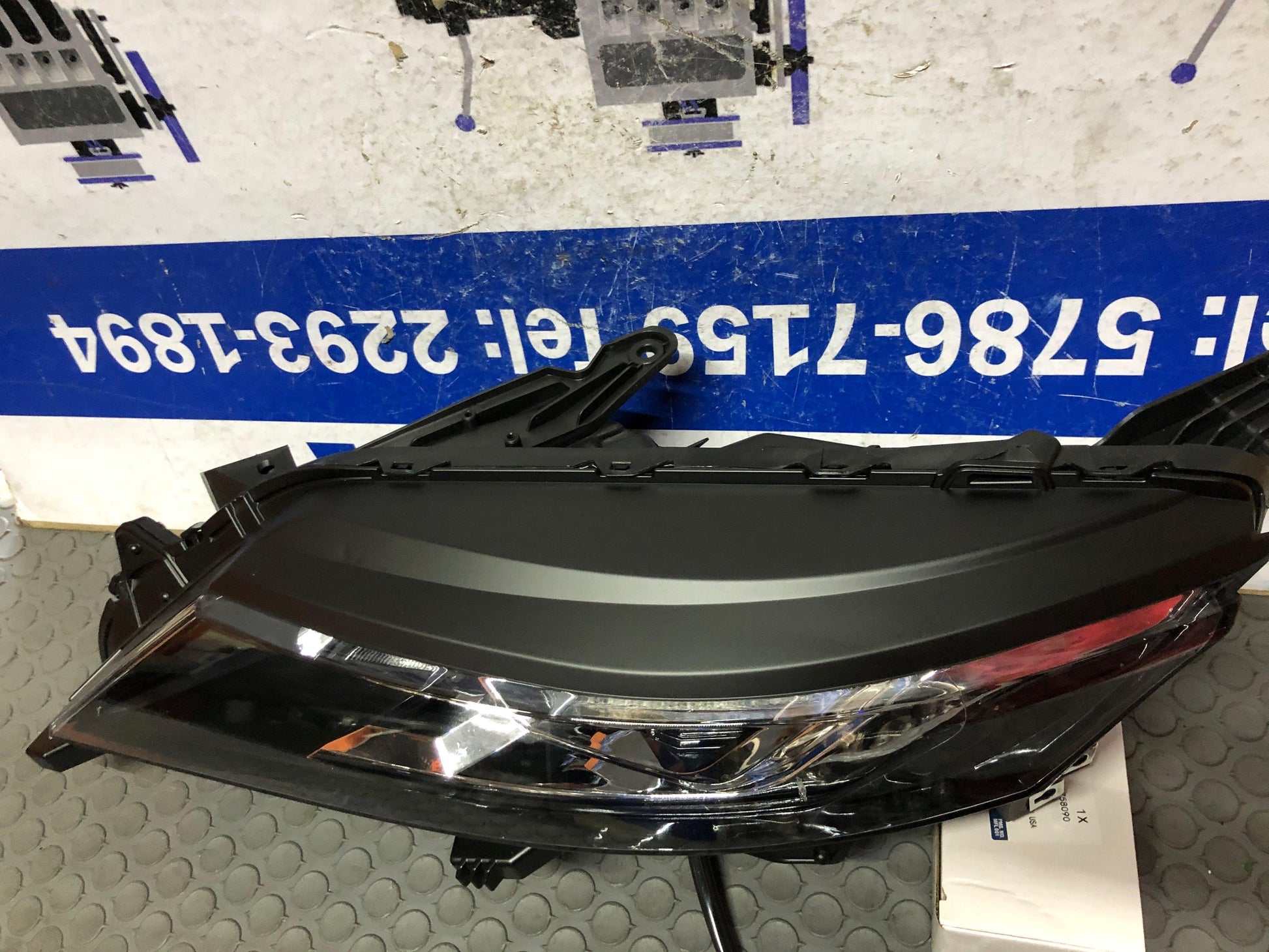 Silvin derecho izquierdo Mitsubishi l200 2019 2022 no led - Grupo Revisa 